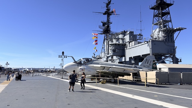 Het vliegdek van de USS Midway